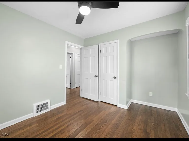 574 Huntmere Dr — Photo 18
