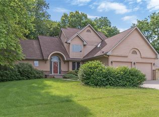 8516 NW Beaver Dr, Johnston, IA 50131