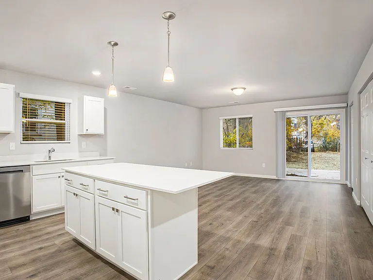 5016A Birchwood Ln — Photo 3