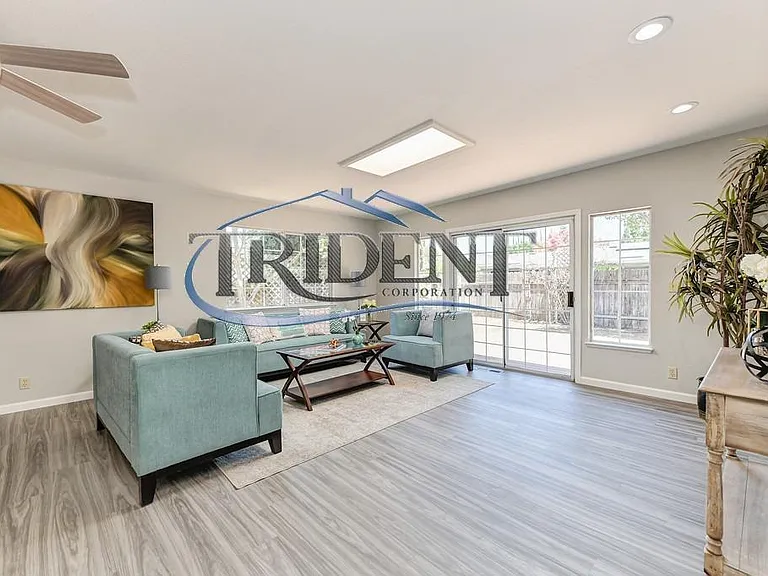 1561 Esplanade Way — Photo 12