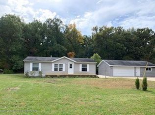 5538 Ann Dr, Bath, MI 48808