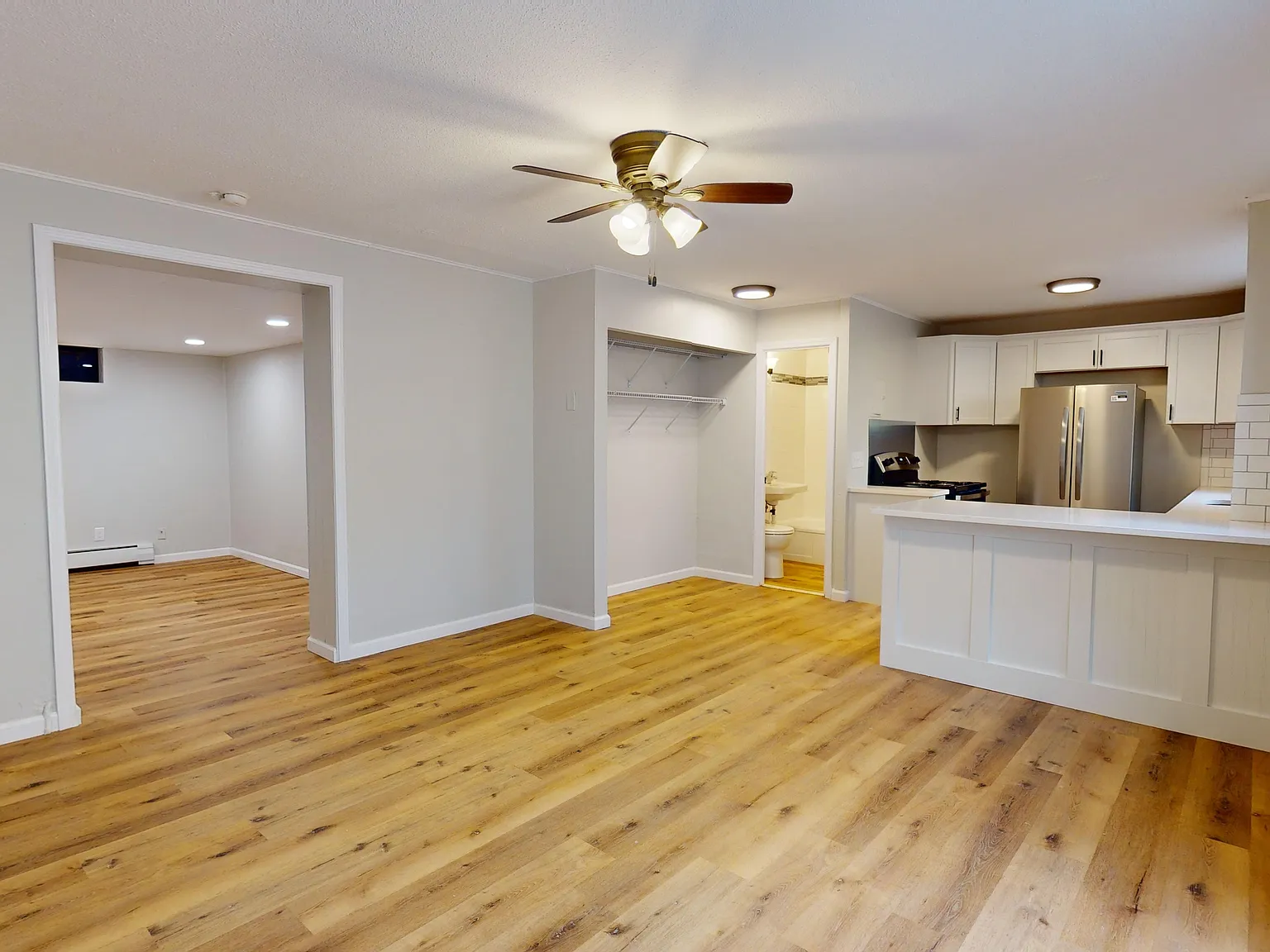 1 bed, 900 sqft, $1,100 — Photo 1