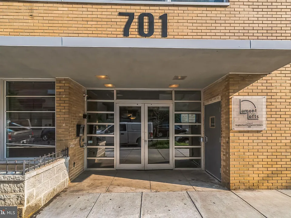 701 Lamont St NW #20