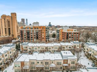 221 1st Ave NE APT 21, Minneapolis, MN 55413
