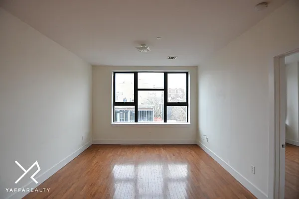 Rented by Yaffa Realty LLC | media 7