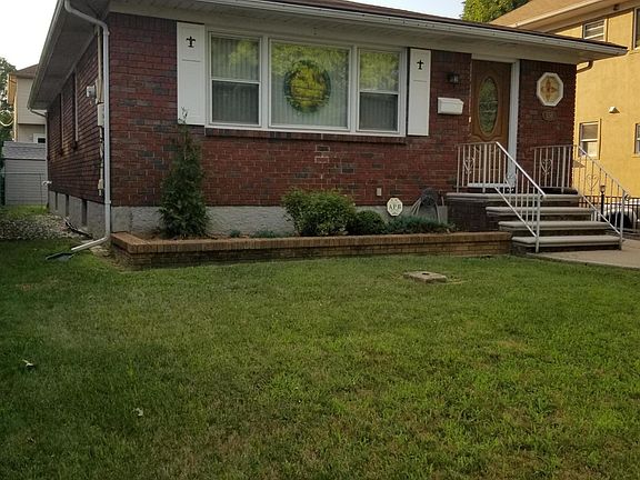 2nd image of 556 Mosel Ave