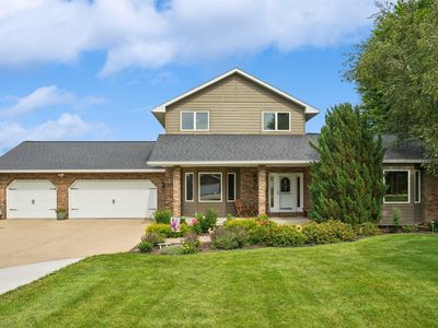 15848 Woodmoor Dr, Dubuque, IA, 52002