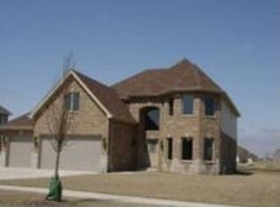 2033 Westover Rd, North Aurora, IL 60542