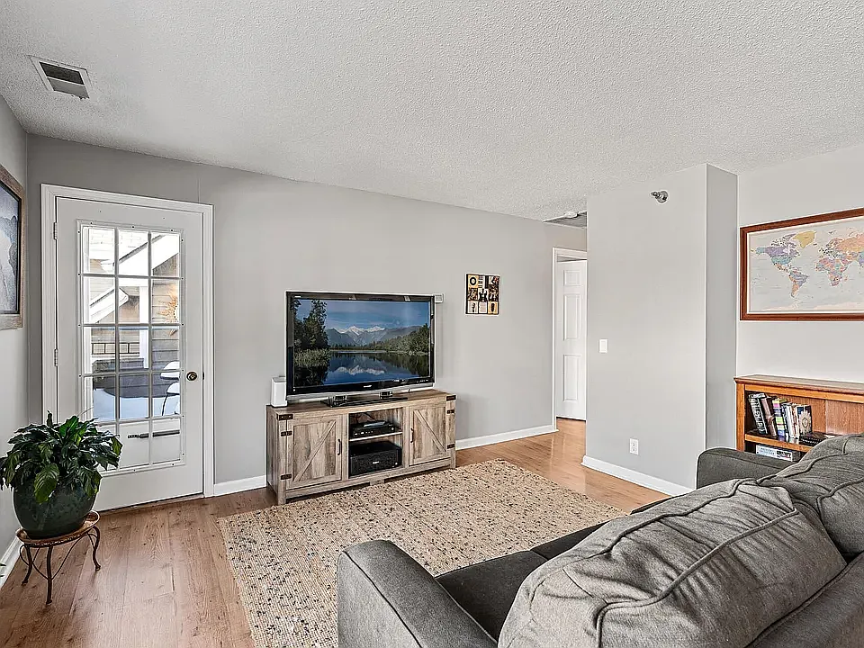 1 bed, 831 sqft, $1,500 — Photo 1