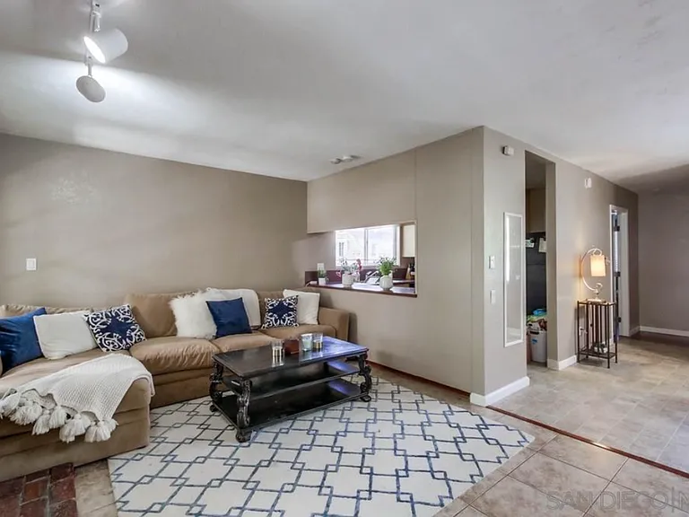 4877 Campanile Dr — Photo 4