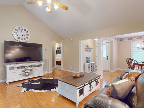 3rd image of 29 Mockingbird Dr