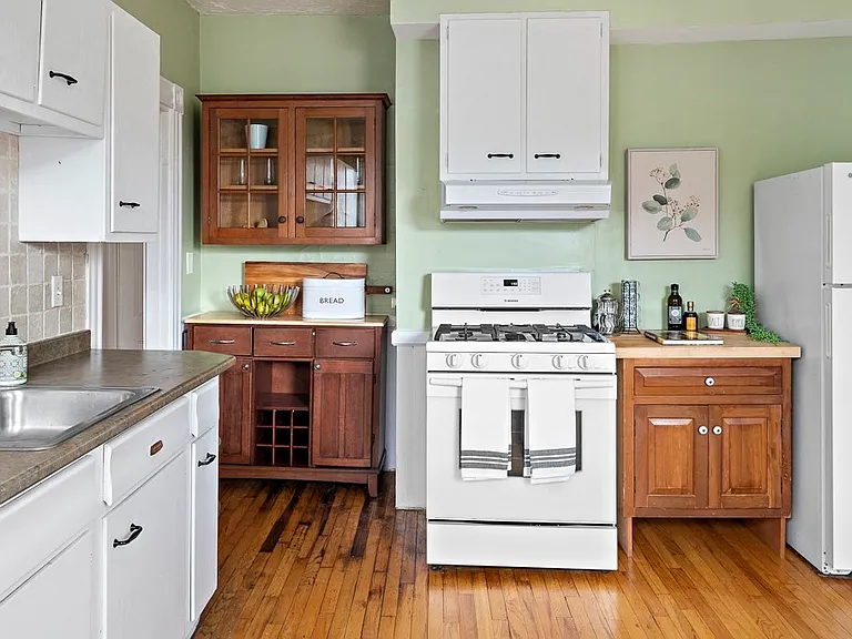 2 Hubbard Ave #1 — Photo 3