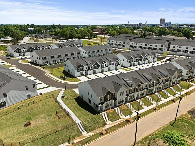 Northside Townhomes — Photo 33