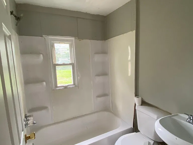 35831 Beverly Rd — Photo 11