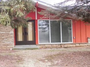 2364 Ridgewood Rd, Grafton, WI 53024