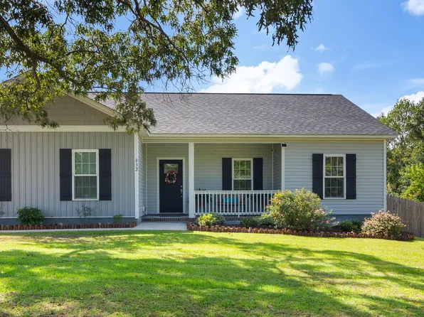 832 Queens Creek Road, Hubert, NC 28539