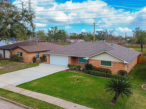 2nd image of 1506 Foxwood Rd