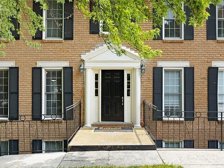 1101 Collier Rd NW #U3 — Photo 2