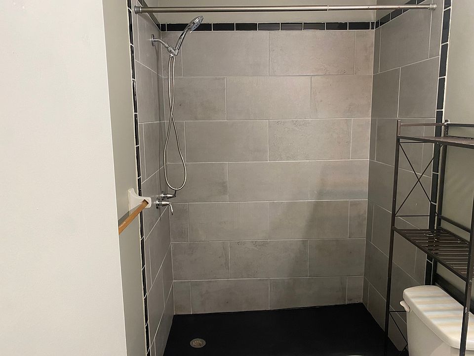 1st image of 467 Alden Ave #1
