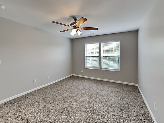 4th image of 419 Landis Oak Way