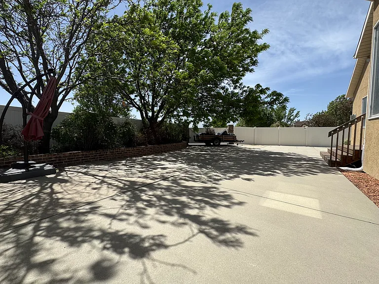 4047 W Hollandia Ln — Photo 4