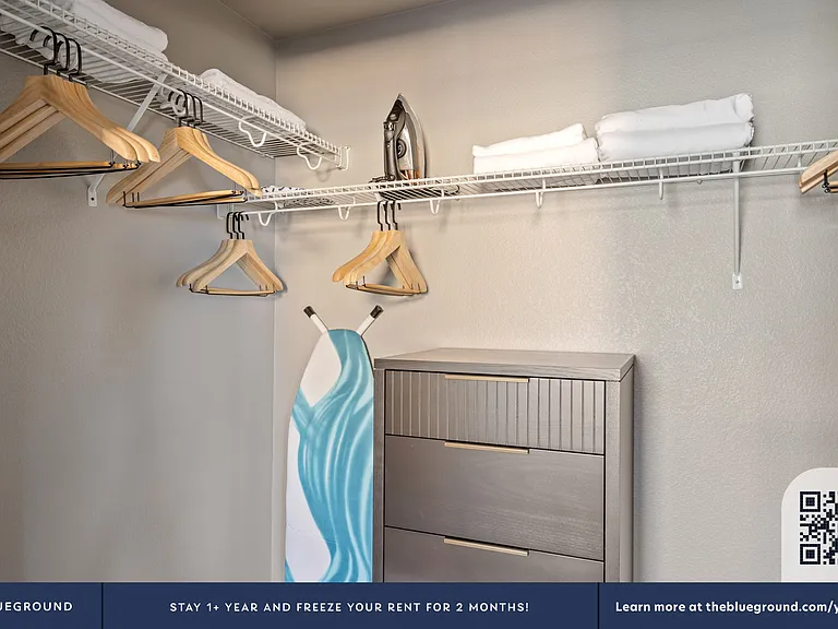 Walk-in Closet