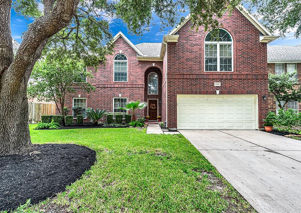 Welcome Home! This spacious and versatile large home offers great options for the way you live!