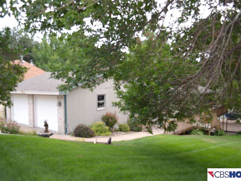 1st image of 9614 Clubhouse Cir