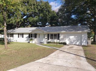 1338 Peters Dr, Leesburg, FL 34748