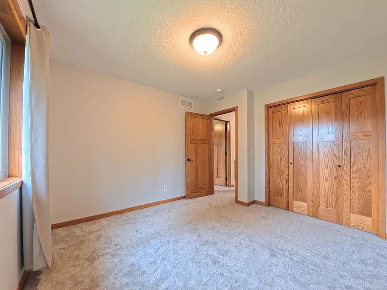 11956 Castle Rock Ct N — Photo 25