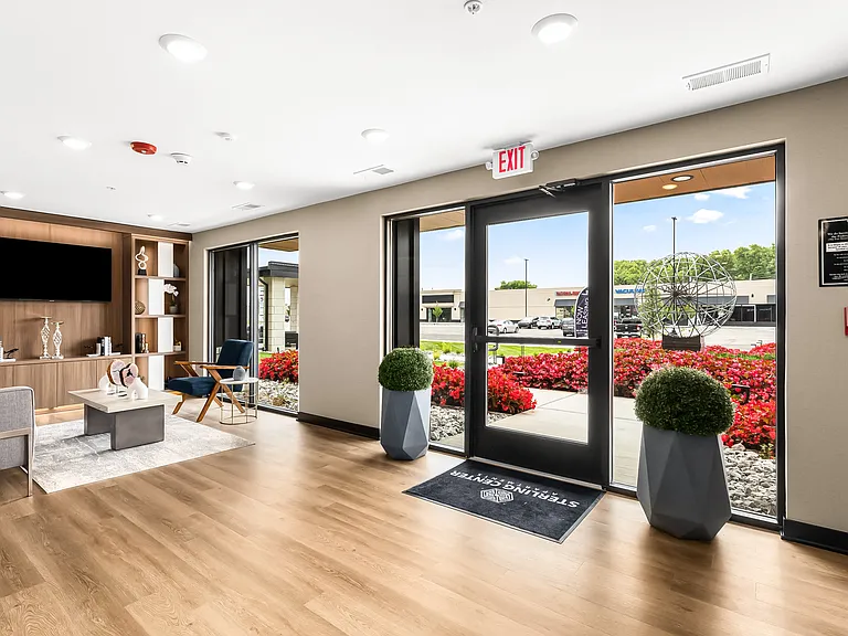 Sterling Center Apartments — Photo 5