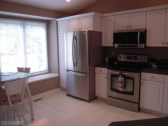 5th image of 3267 Westbury Ct