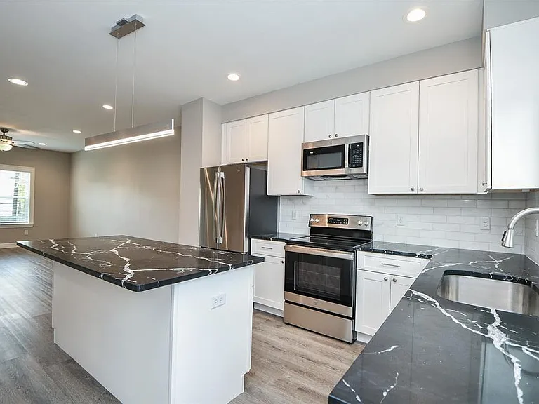 5262 Ella Blvd #108 — Photo 2