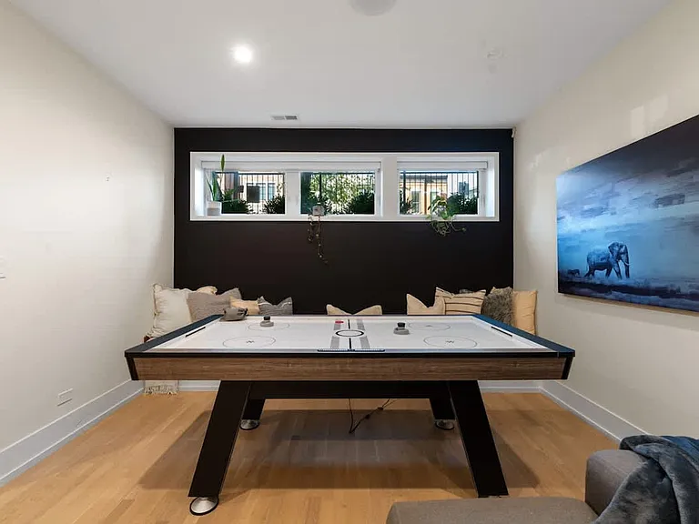 Building's Lounge