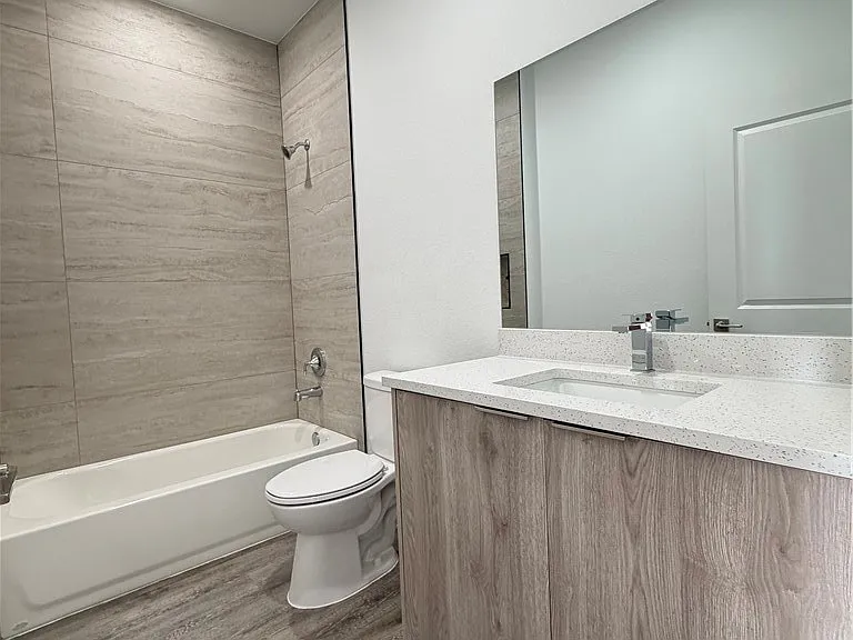 1256 Milwaukee Blvd — Photo 9