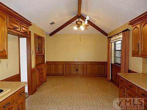 4th image of 1029 Gracelane Dr