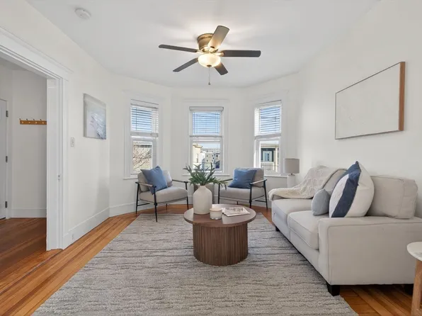 102 Grant St #B, Somerville, MA 02145
