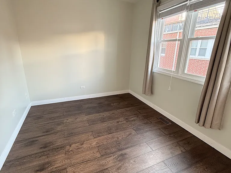 1835 W Oakdale Ave #C — Photo 22