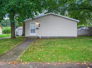 921 E 4th St, Mishawaka, IN 46544