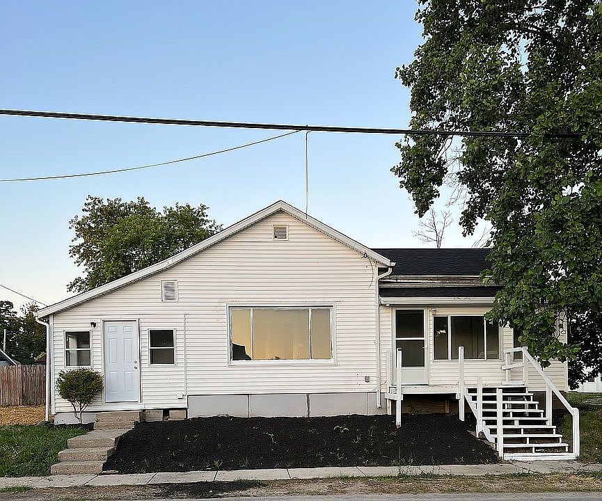 1st image of 300 12th St