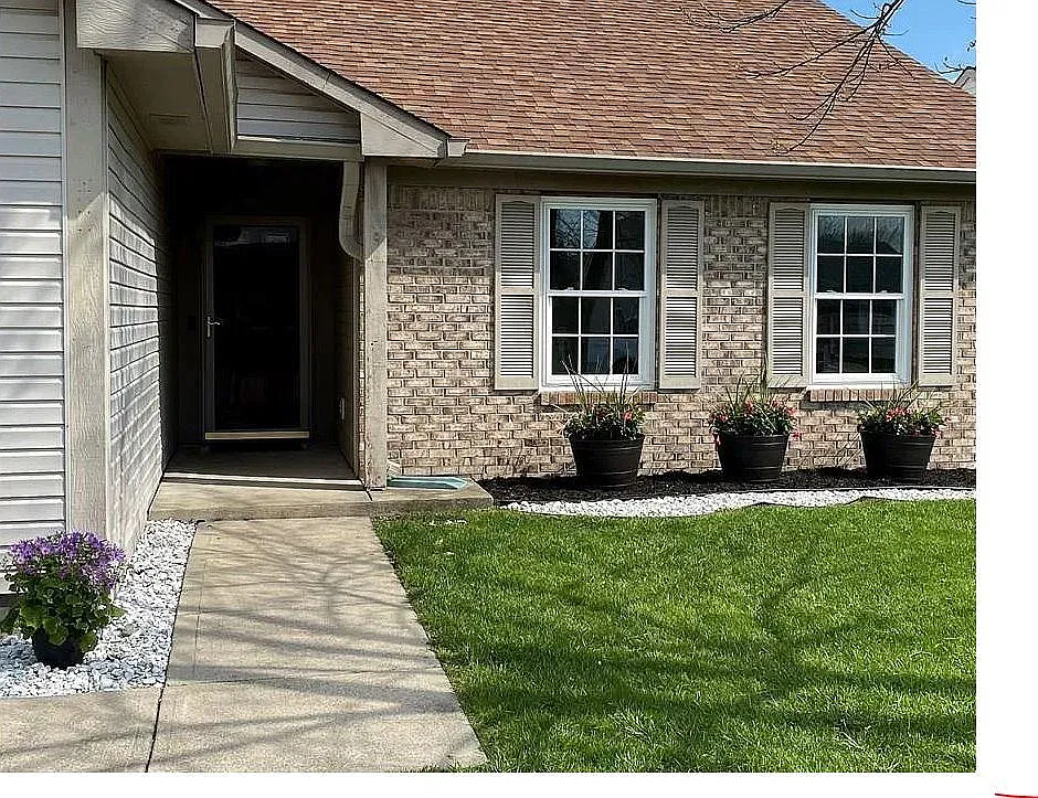 9730 Claymore Dr — Photo 4