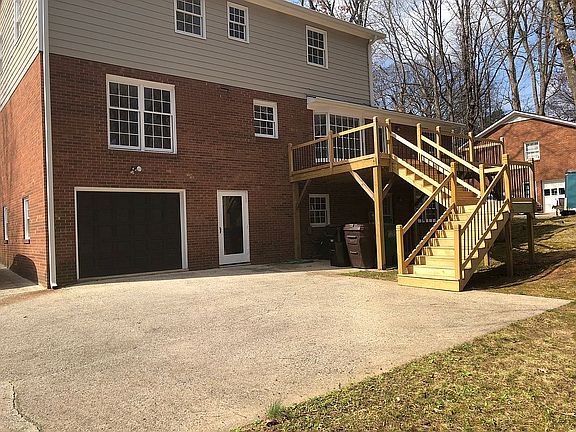 2nd image of 1706 Scarborough Rd