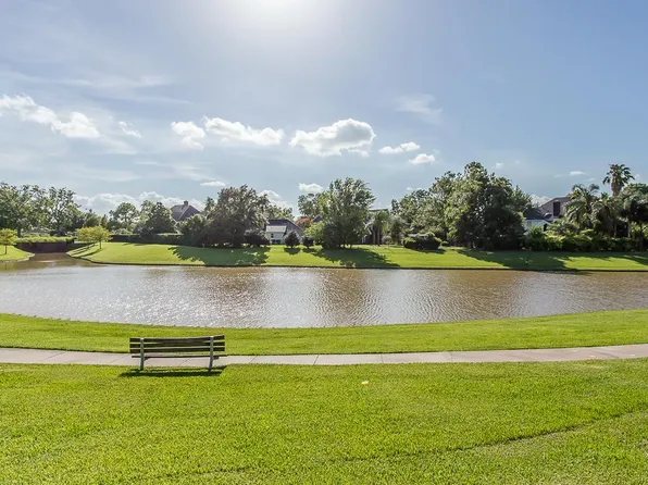 15 Dartmoor Ct, Sugar Land, TX 77479