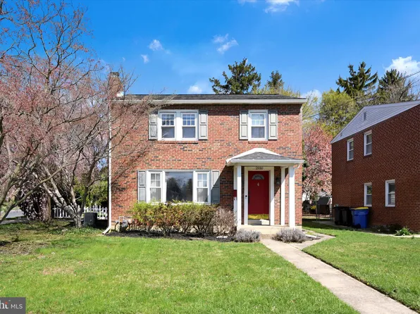 2930 Chestnut St, Camp Hill, PA 17011