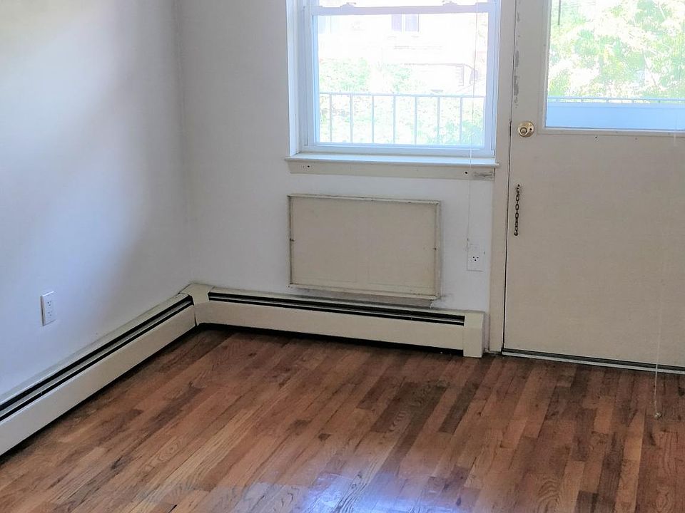 2nd image of 4145 149th St APT 2B