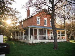 10198 S Crazy Hollow Rd, Hanover, IL 61041