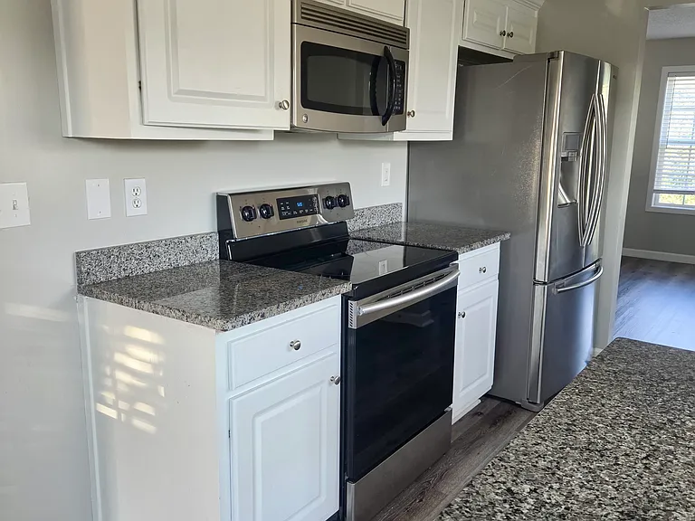 948 Haymon Dr — Photo 6