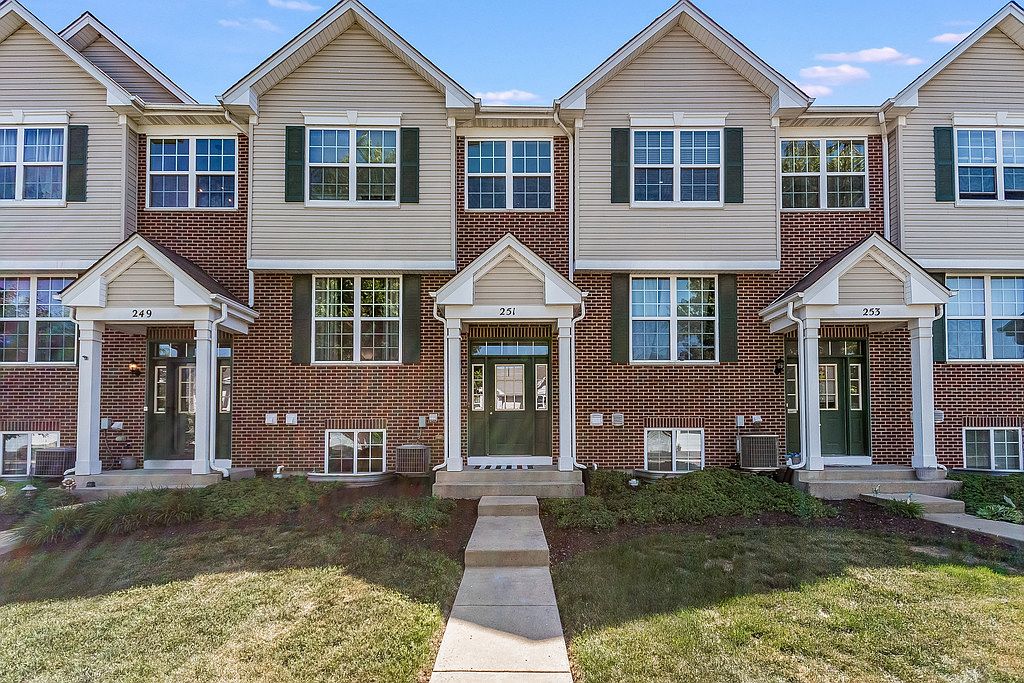 251 S Oak Creek Ln, Romeoville, IL 60446 | Zillow