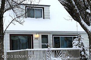 4th image of 142 W Holly St