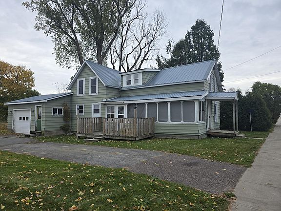 2nd image of 22 River St